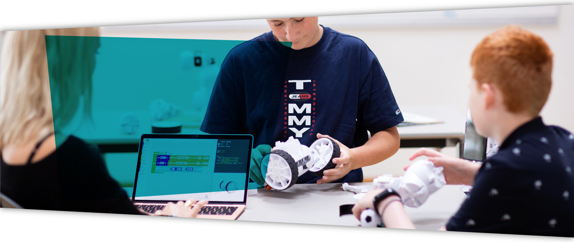 <h2>	Robotics</h2><h3>	Turn your lessons into interactive experiences<br />	with our programmable robots!</h3>